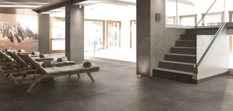 Fliese in Betonoptik