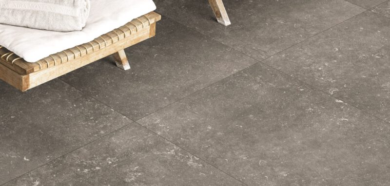 Fliese in Betonoptik