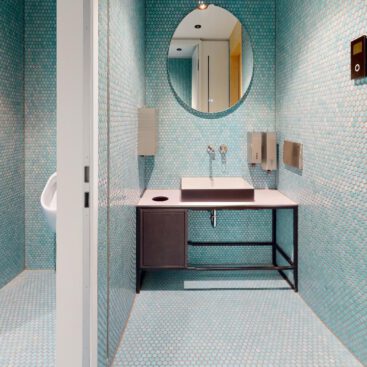 Knopfmosaik blau WC