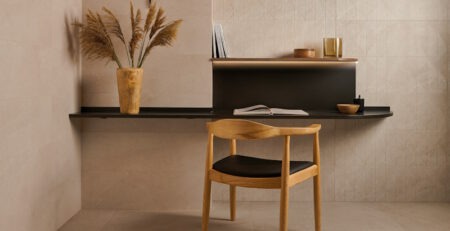 Küche mit Fliesen in Steinoptik – Serie Denver Blätterdesign